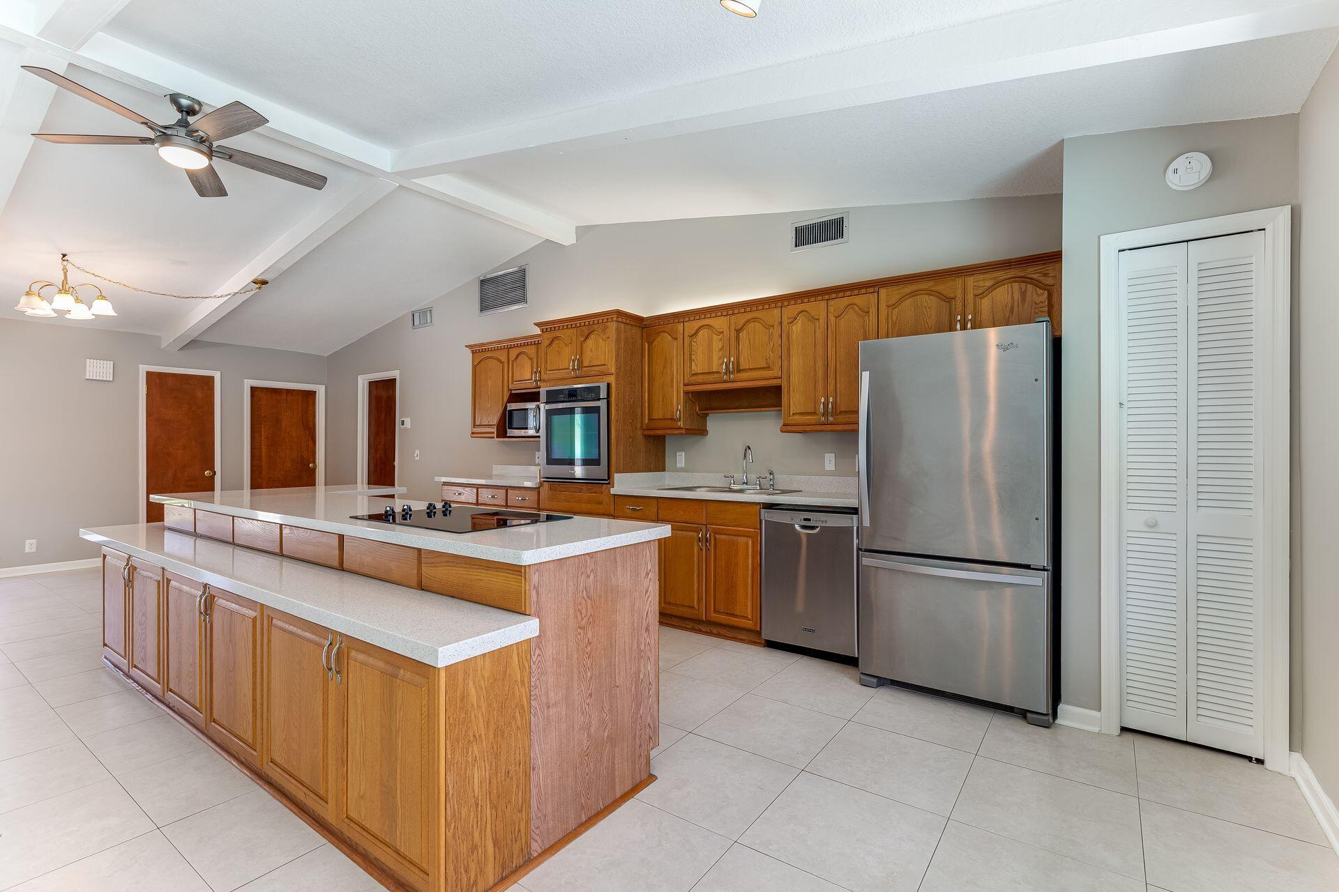 63 Hickory Hill Road Tequesta, FL 33469 - Photo 9 of 28 Kithen