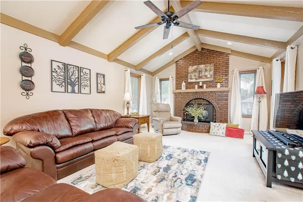 $320,000 | 1201 Southwest Hopi Street, Blue Springs, MO 64015