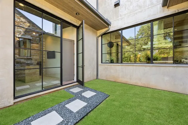 $6,995,900 | 1502 Bluffview Drive, Roanoke, TX 76262