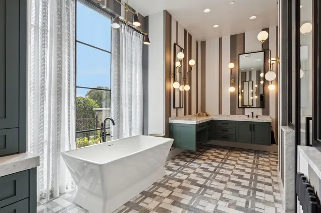 $6,995,900 | 1502 Bluffview Drive, Roanoke, TX 76262