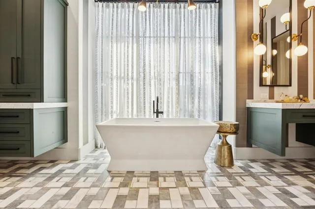 $6,995,900 | 1502 Bluffview Drive, Roanoke, TX 76262