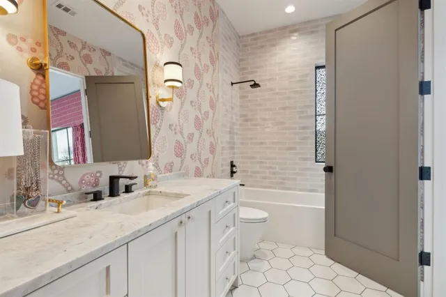 $6,995,900 | 1502 Bluffview Drive, Roanoke, TX 76262