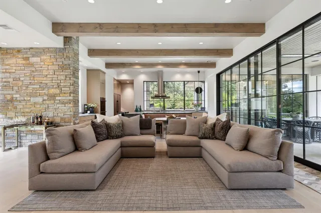 $6,995,900 | 1502 Bluffview Drive, Roanoke, TX 76262