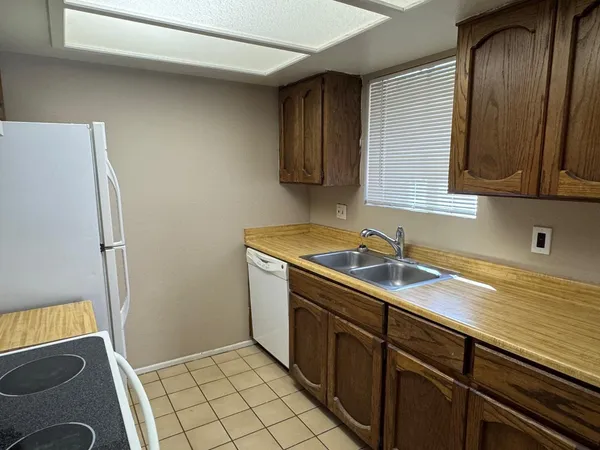 $1,395 | 3131 West Cochise Drive, Unit 133, Phoenix, AZ 85051