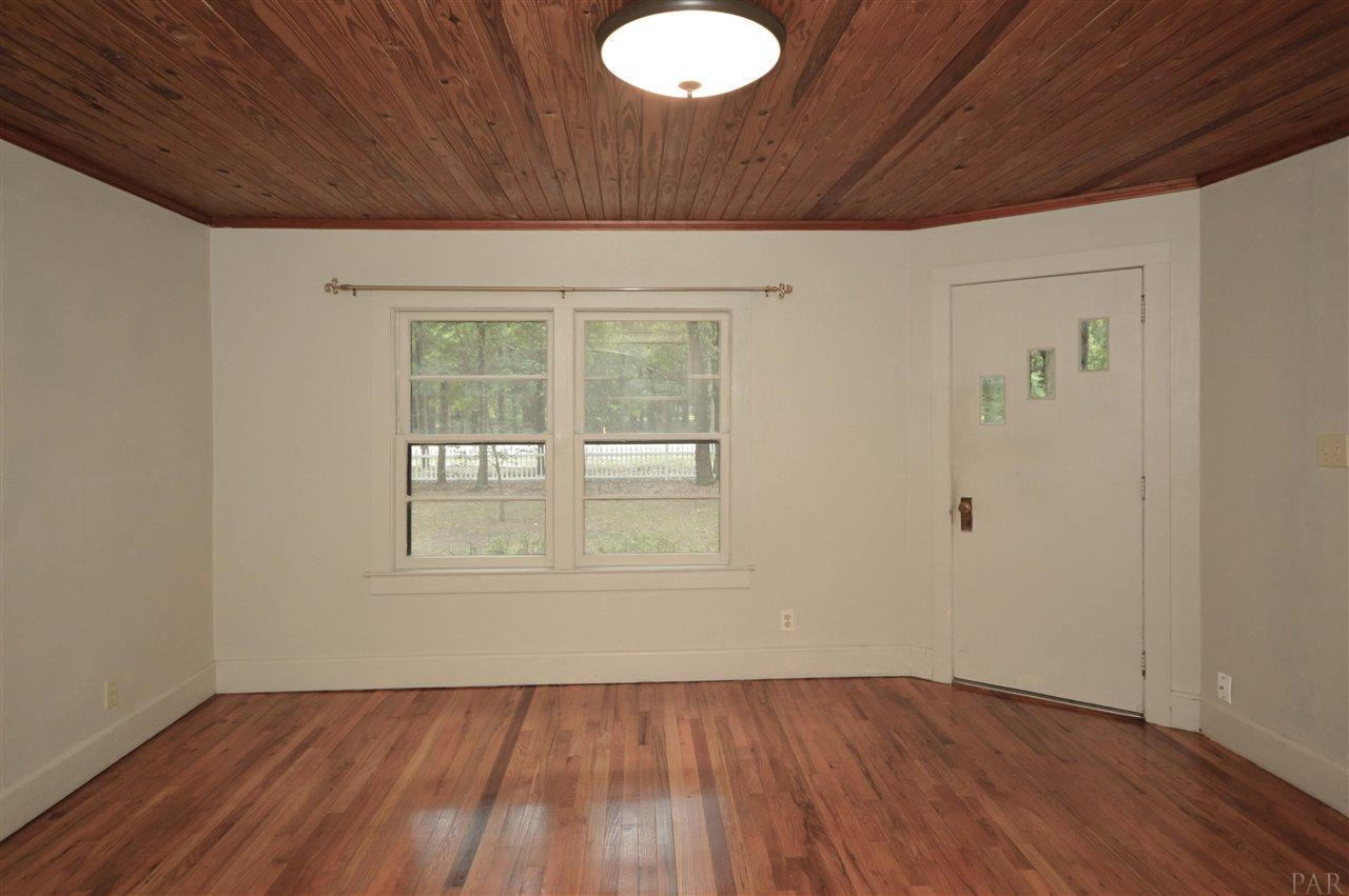 4425 Garcon Point Road Milton, FL 32583 - Photo 7 of 43 Gallery Image 7