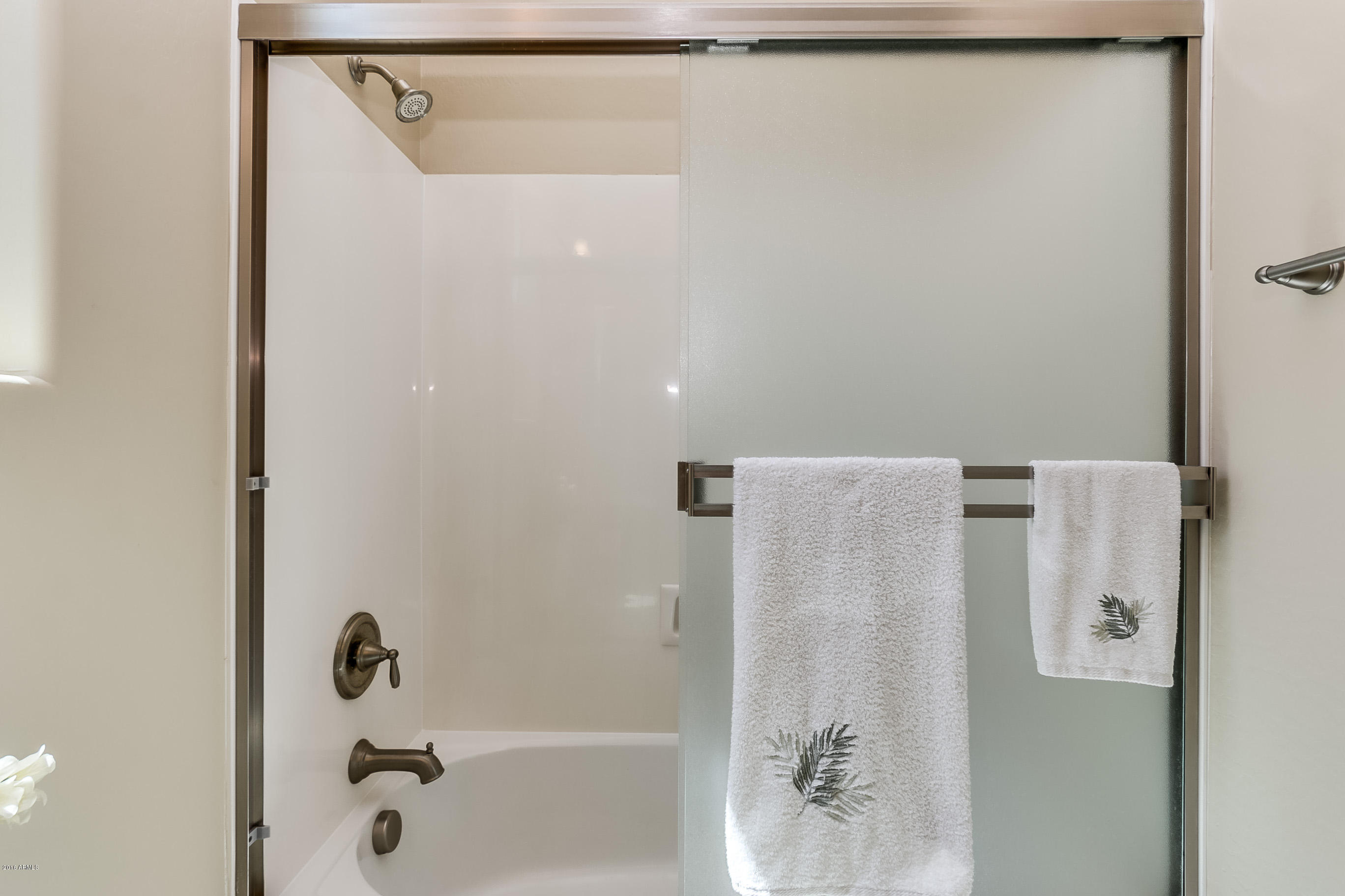 3462 East Morrison Ranch Parkway Gilbert, AZ 85296 - Photo 21 of 31 Full Bathroom