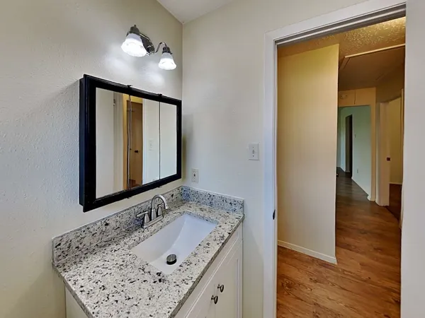 $1,749 | 9812 Robin Street, La Porte, TX 77571