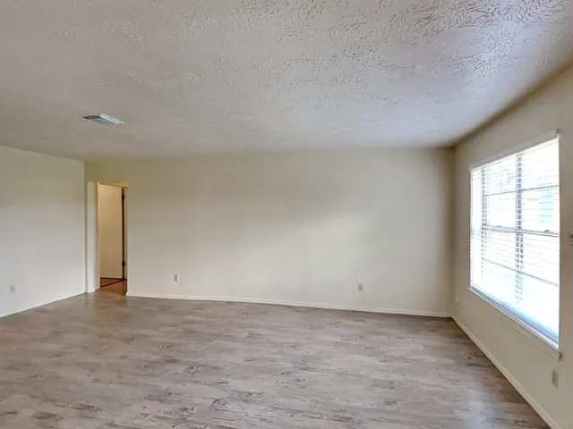 $1,749 | 9812 Robin Street, La Porte, TX 77571