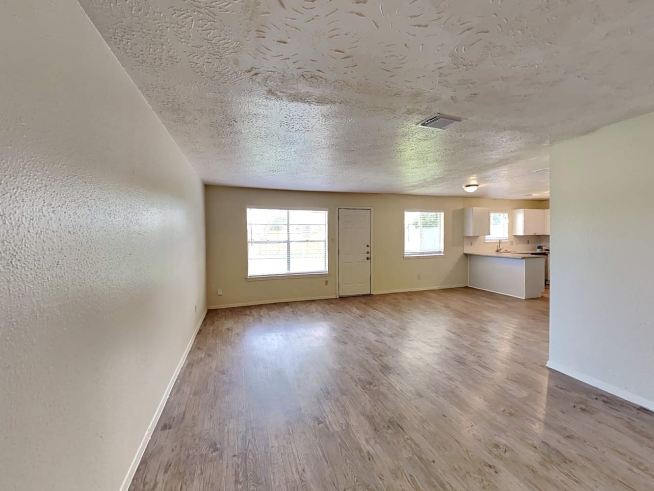 9812 Robin Street La Porte, TX 77571 - Photo 5 of 12