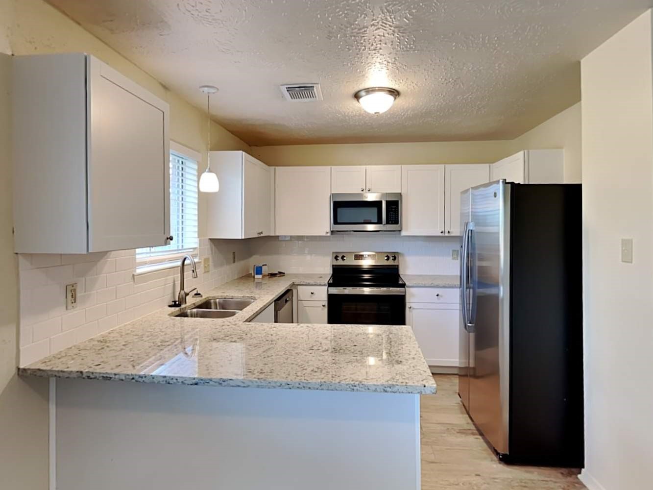 9812 Robin Street La Porte, TX 77571 - Photo 7 of 12