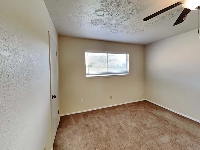 $1,749 | 9812 Robin Street, La Porte, TX 77571