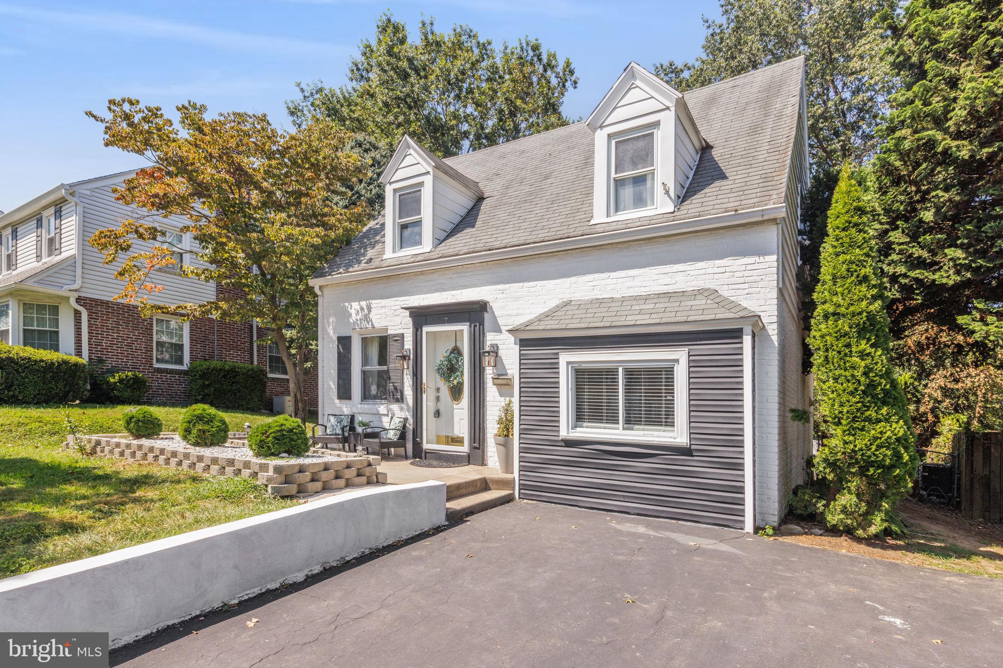 7 Holbrook Road Havertown, PA 19083 - Photo 3 of 30 Gallery Image 3