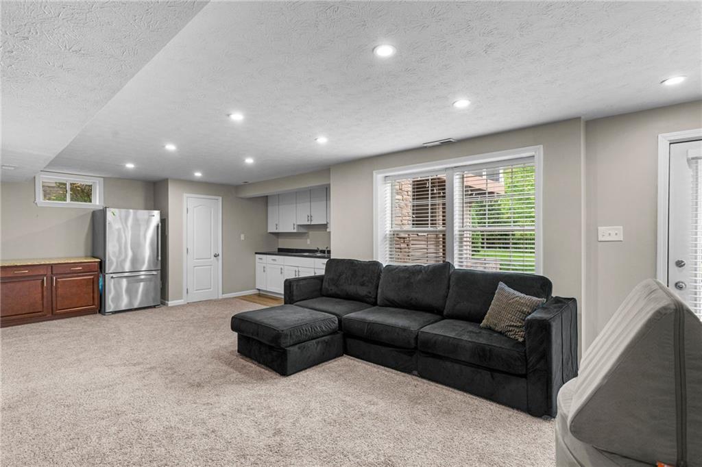 217 Old Hickory Road Zelienople, PA 16063 - Photo 28 of 37
