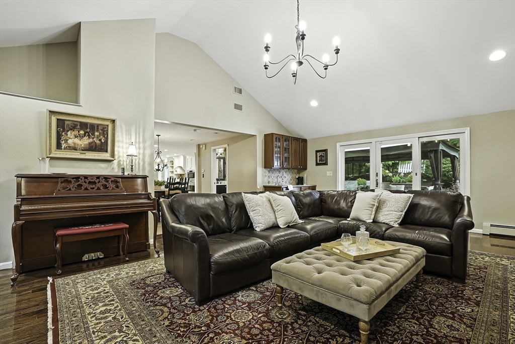 9 Oak Hill Road Natick, MA 01760 - Photo 11 of 41 Gallery Image 11