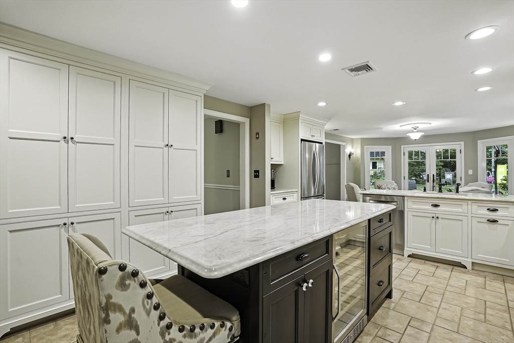 9 Oak Hill Road Natick, MA 01760 - Photo 7 of 41 Gallery Image 7