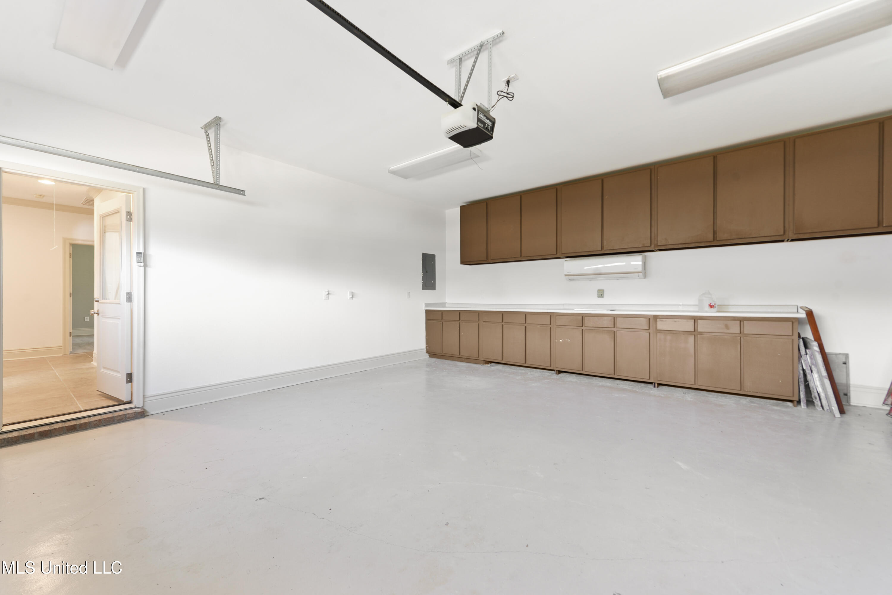 4 Rue Orleans Court Long Beach, MS 39560 - Photo 25 of 28 Gargae