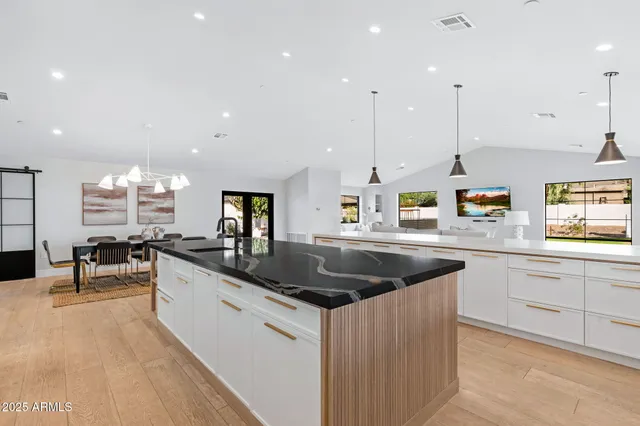 $5,100,000 | 3842 East San Miguel Avenue, Paradise Valley, AZ 85253