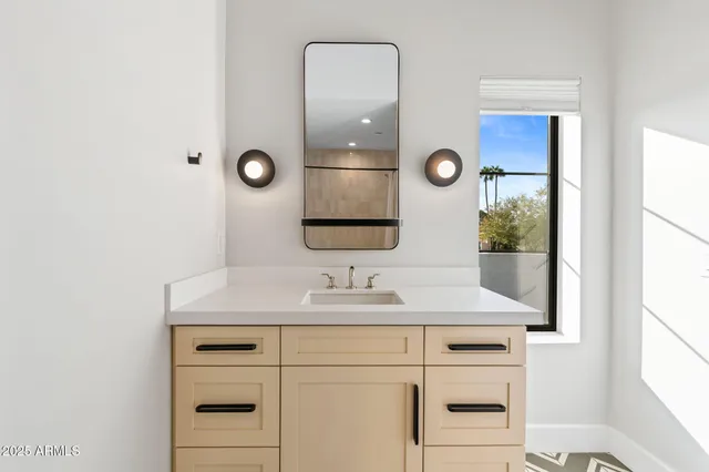 $5,100,000 | 3842 East San Miguel Avenue, Paradise Valley, AZ 85253