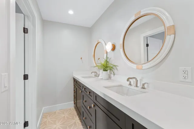 $5,100,000 | 3842 East San Miguel Avenue, Paradise Valley, AZ 85253