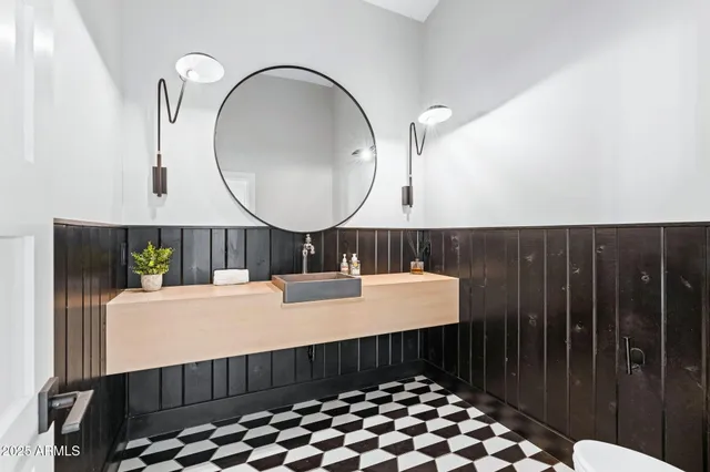 $5,100,000 | 3842 East San Miguel Avenue, Paradise Valley, AZ 85253