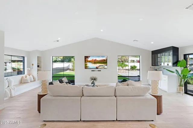 $5,100,000 | 3842 East San Miguel Avenue, Paradise Valley, AZ 85253