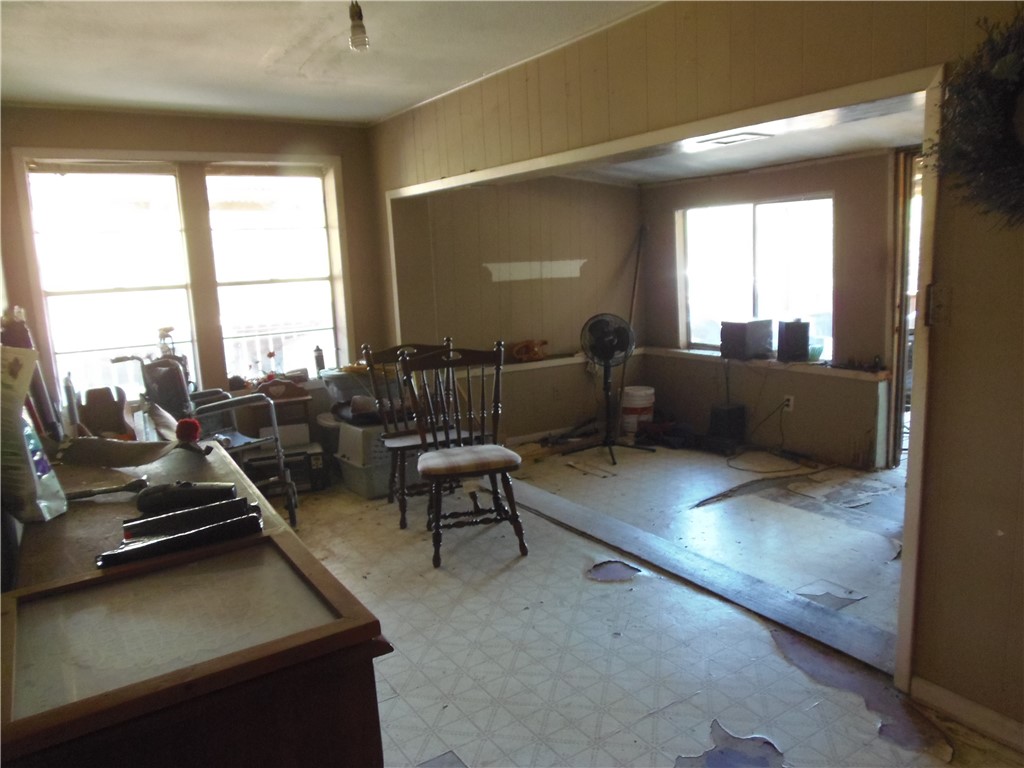 916 Marriott Drive Portland, TX 78374 - Photo 18 of 24 a living room with furniture gym equipment and a large window