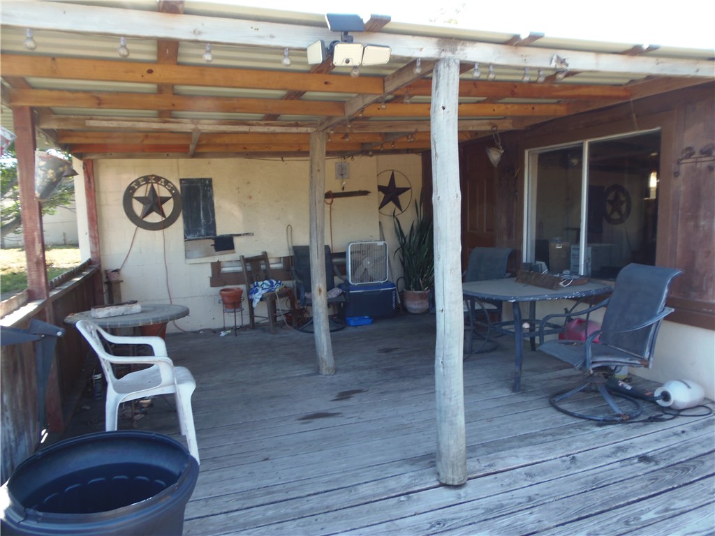 916 Marriott Drive Portland, TX 78374 - Photo 19 of 24 a living room with furniture and a wooden floor