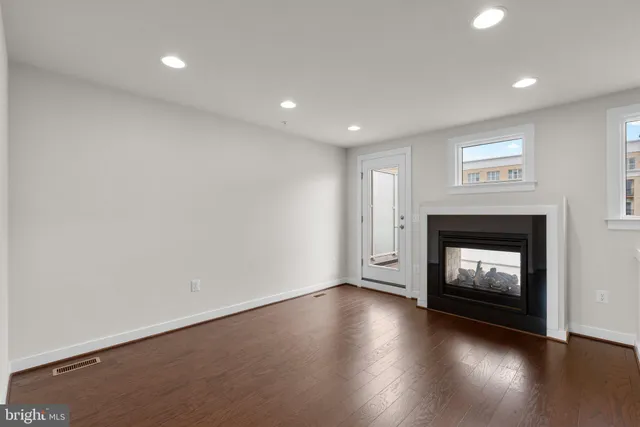 $849,500 | 223 Crown Park Avenue, Gaithersburg, MD 20878