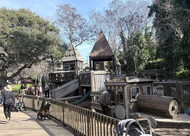 $785,000 | 5242 Miles Avenue, Unit C, Oakland, CA 94618