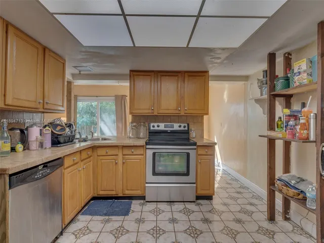 $469,999 | 4233 Northwest 38th Avenue, Lauderdale Lakes, FL 33309