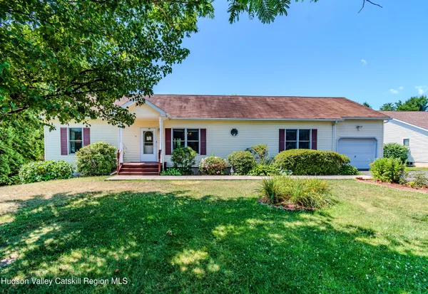 $480,000 | 31 Josephs Drive, Saugerties, NY 12477