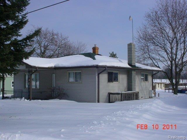 8438 Neff Road Mount Morris, MI 48458 - Photo 2 of 16 SIDE - NEFF