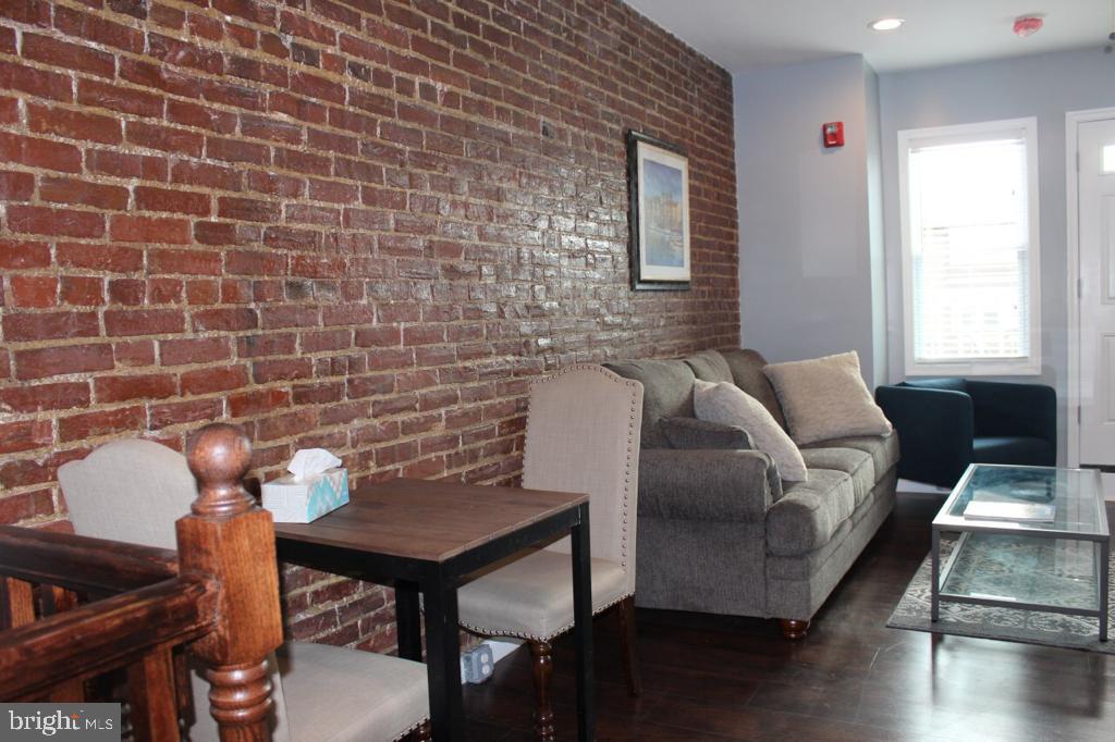 5923 North Broad Street, Unit 2 Philadelphia, PA 19141 - Photo 5 of 25