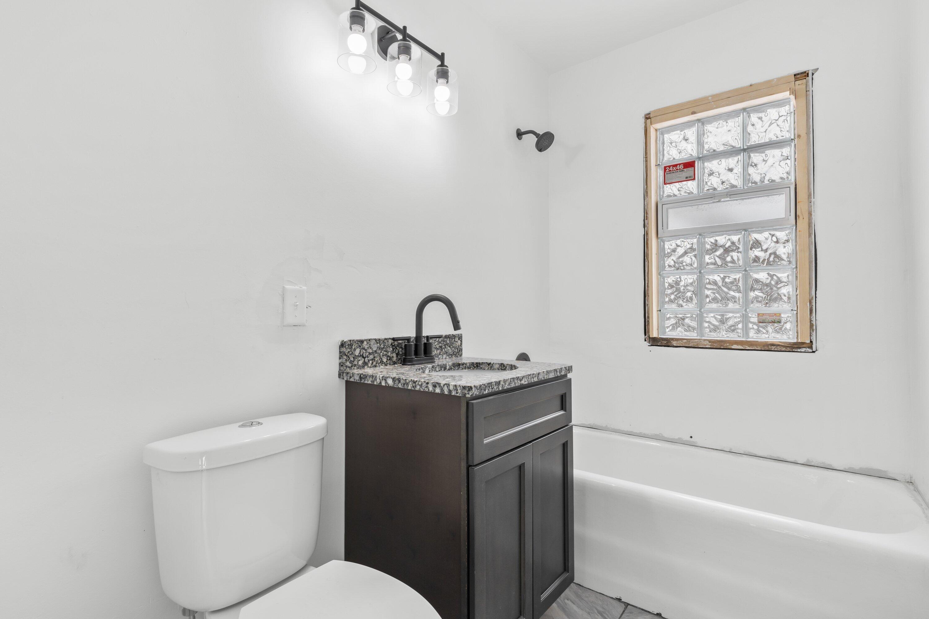 202 West Brown Deer Road Bayside, WI 53217 - Photo 16 of 32 Full bath on main