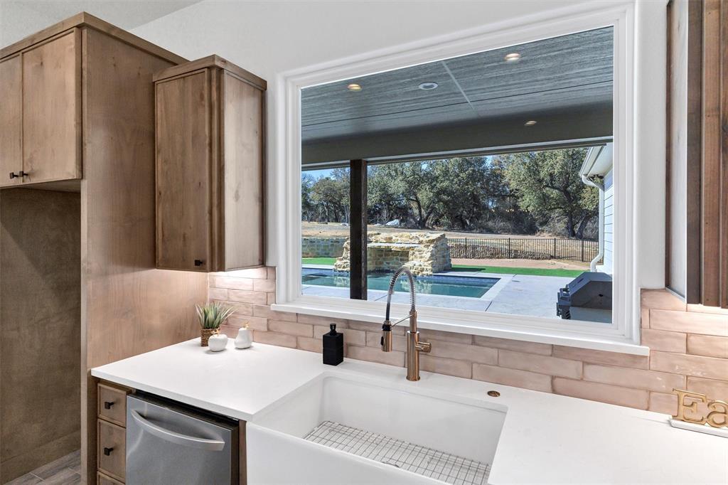 3710 DeCordova Ranch Road Granbury, TX 76049 - Photo 8 of 40