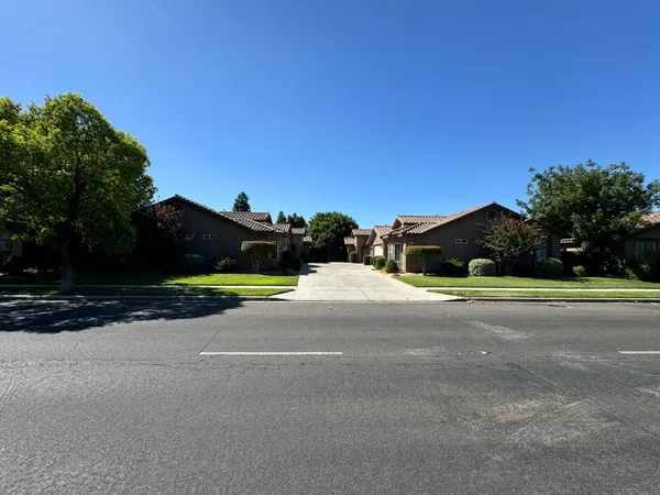 $1,750 | 4713 West Clinton Avenue, Unit 101, Fresno, CA 93722