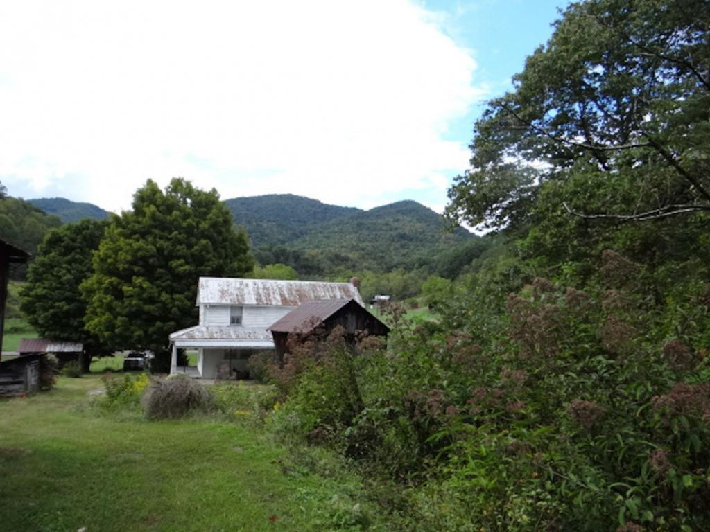 28536 Poor Valley Road Saltville, VA 24370 - Photo 9 of 16 Photo 9