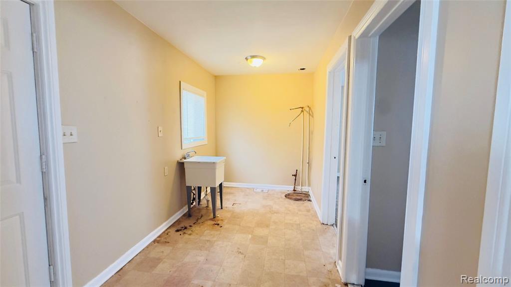 8737 Smart Street Detroit, MI 48210 - Photo 10 of 20