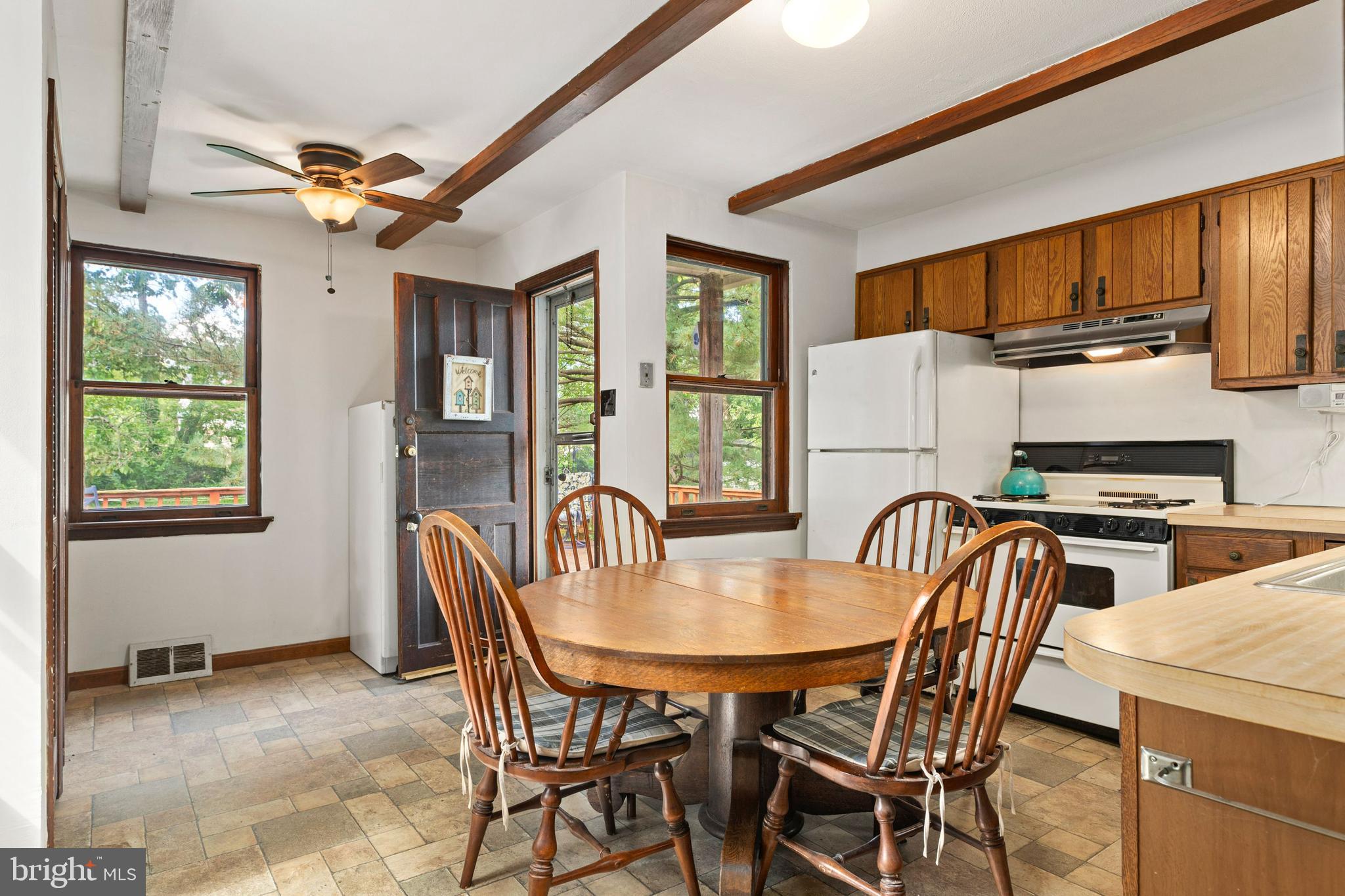21 Linden Avenue Rutledge, PA 19070 - Photo 11 of 41 Eat-in kitchen