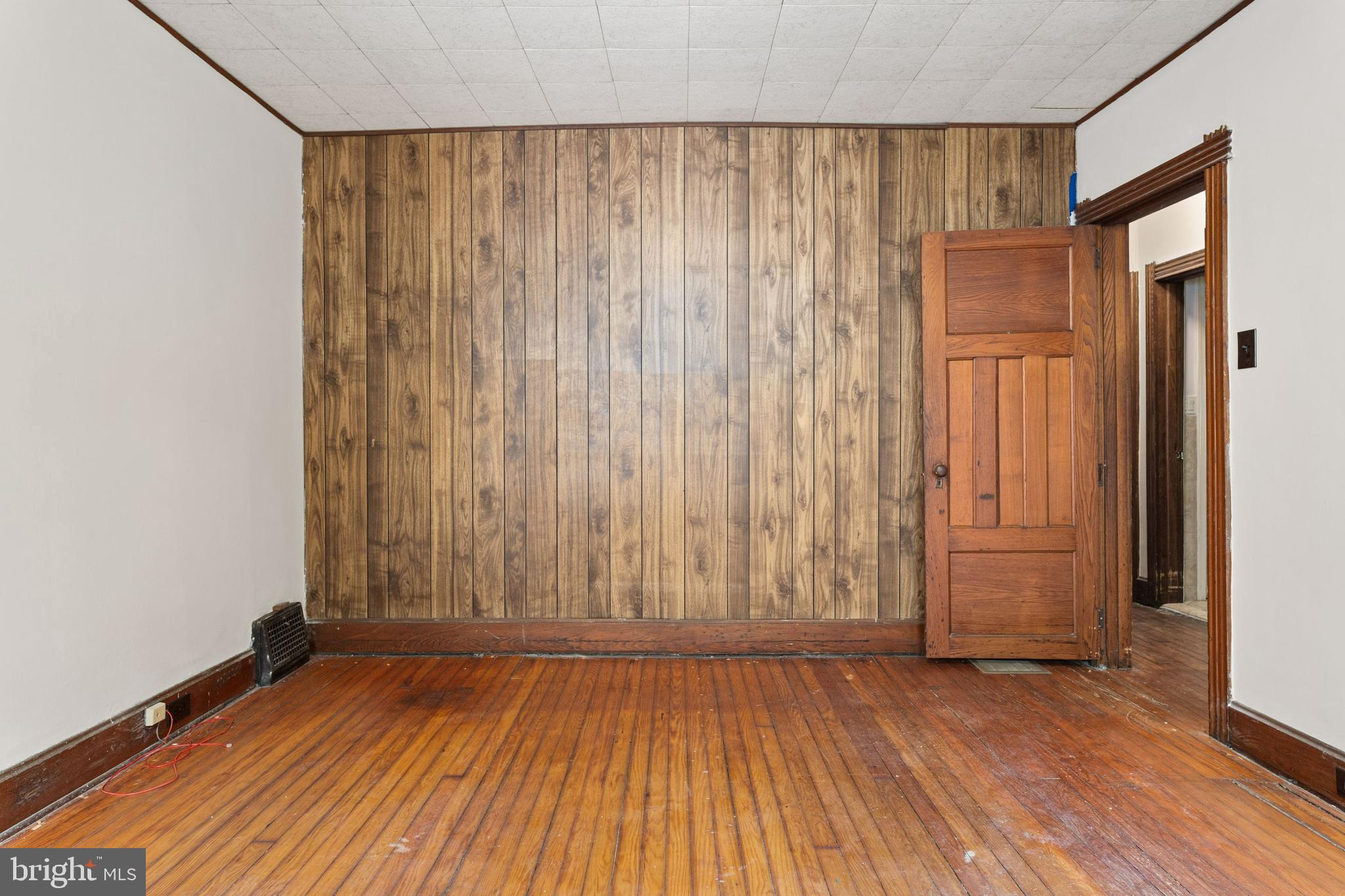 21 Linden Avenue Rutledge, PA 19070 - Photo 15 of 41 Primary Bedroom, first floor