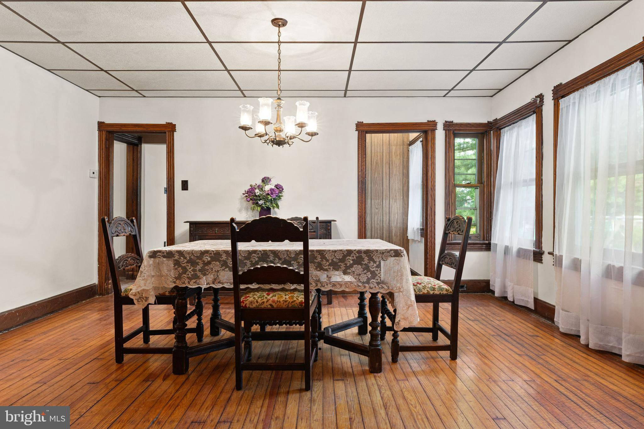 21 Linden Avenue Rutledge, PA 19070 - Photo 6 of 41 Dining Room