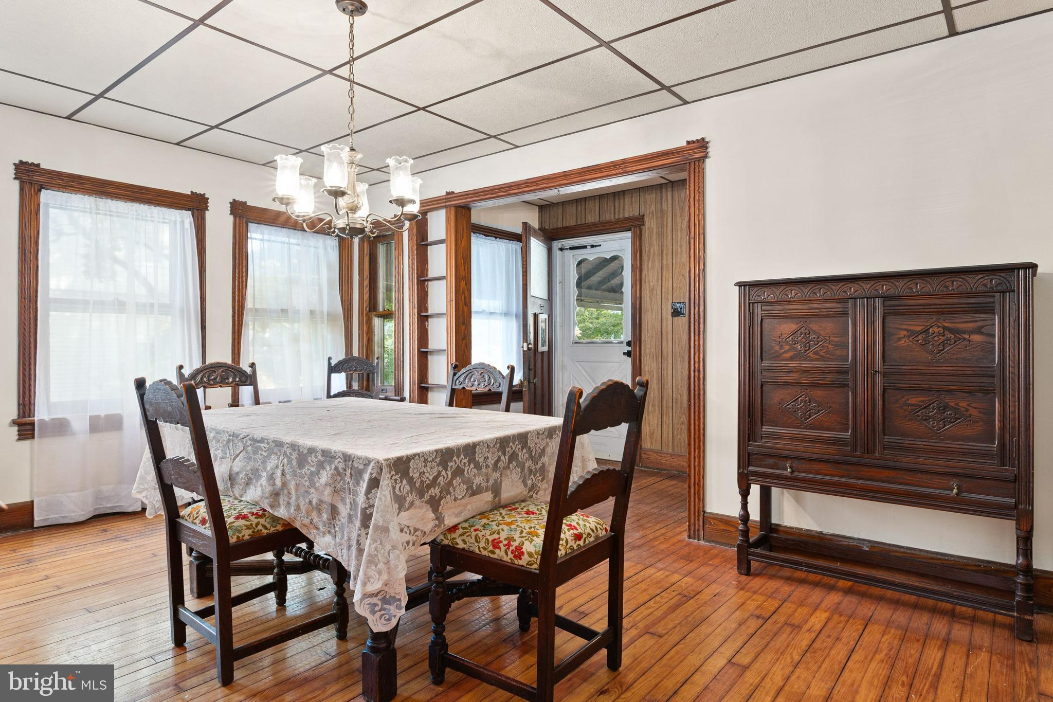 21 Linden Avenue Rutledge, PA 19070 - Photo 8 of 41 Dining Room