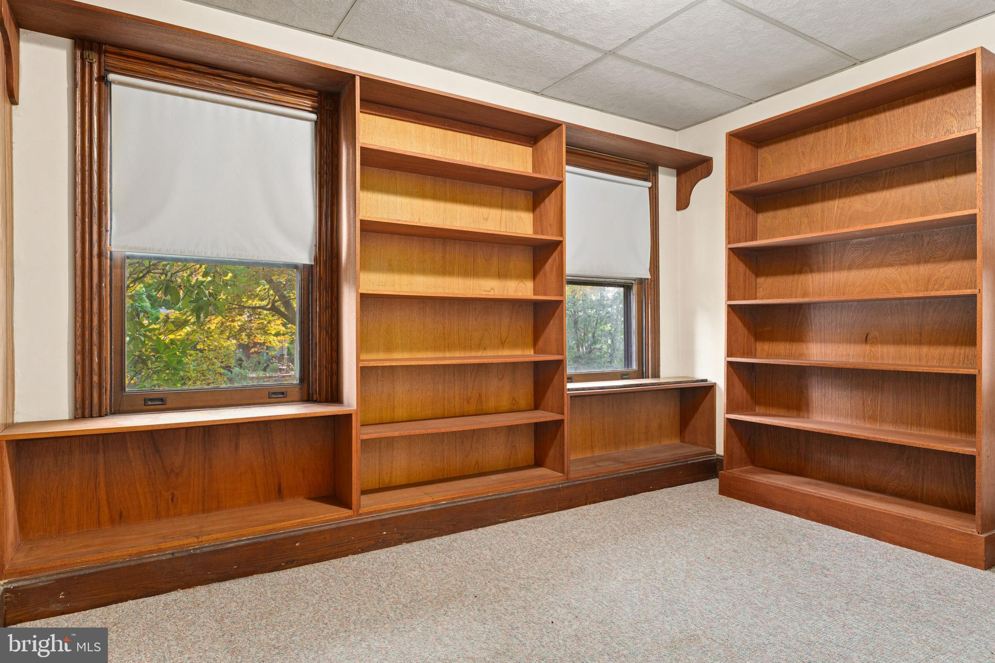 21 Linden Avenue Rutledge, PA 19070 - Photo 10 of 41 Study/library/office