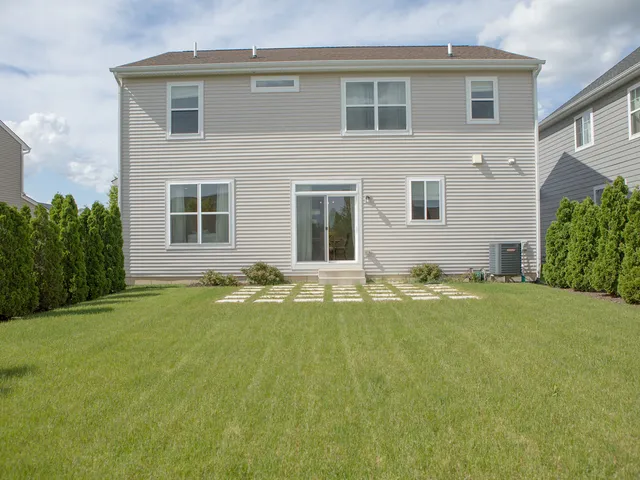 $3,800 | 2667 Retreat Circle, Lisle, IL 60532