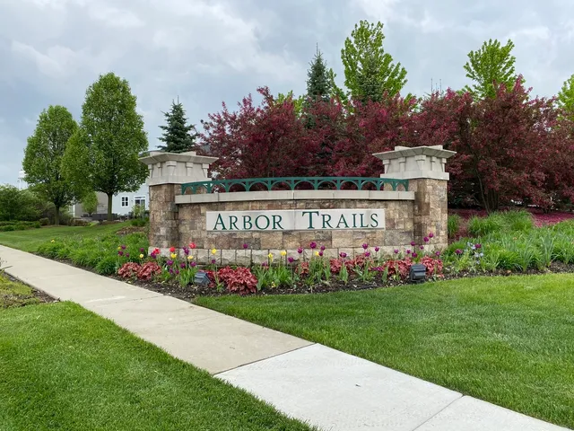 $3,800 | 2667 Retreat Circle, Lisle, IL 60532