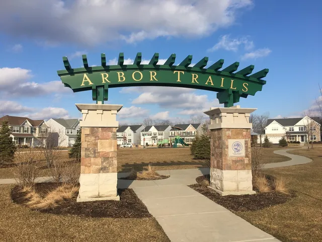 $3,800 | 2667 Retreat Circle, Lisle, IL 60532