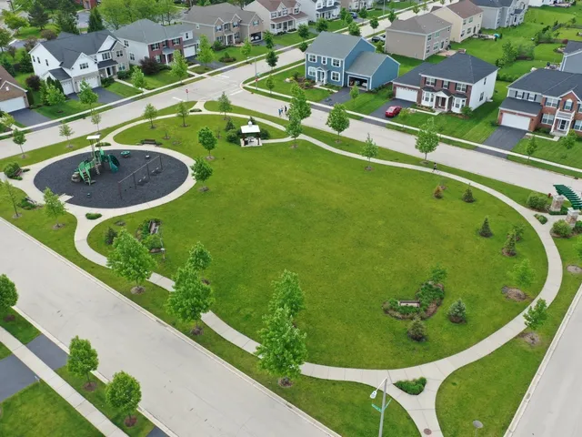 $3,800 | 2667 Retreat Circle, Lisle, IL 60532