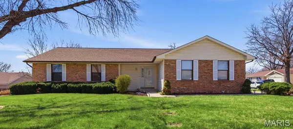 $389,900 | 3801 Hermitage Lane, St. Peters, MO 63376