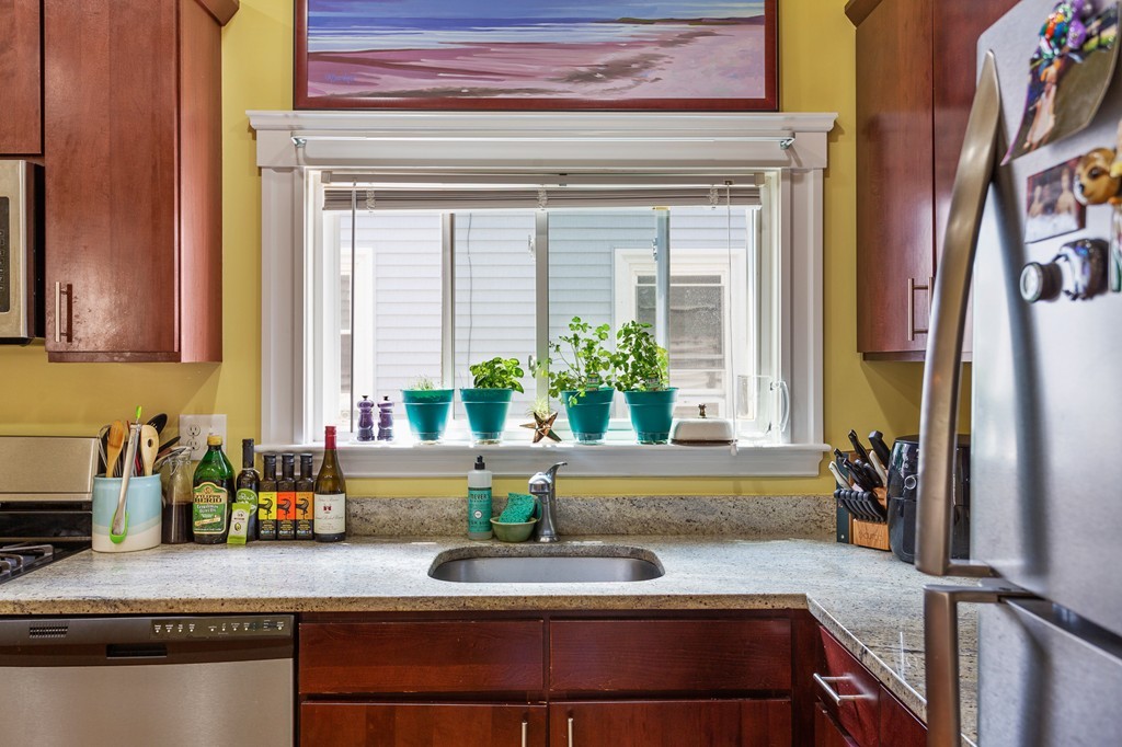 44-46 Kenmere Road Medford, MA 02155 - Photo 11 of 24 Gallery Image 11
