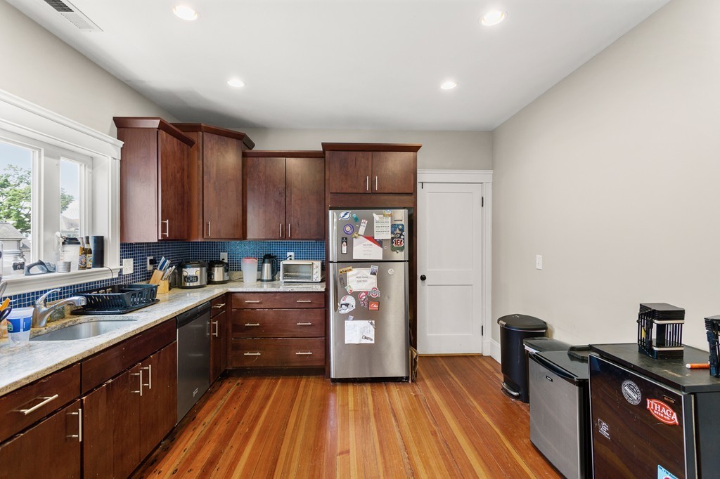 44-46 Kenmere Road Medford, MA 02155 - Photo 18 of 24 Gallery Image 18